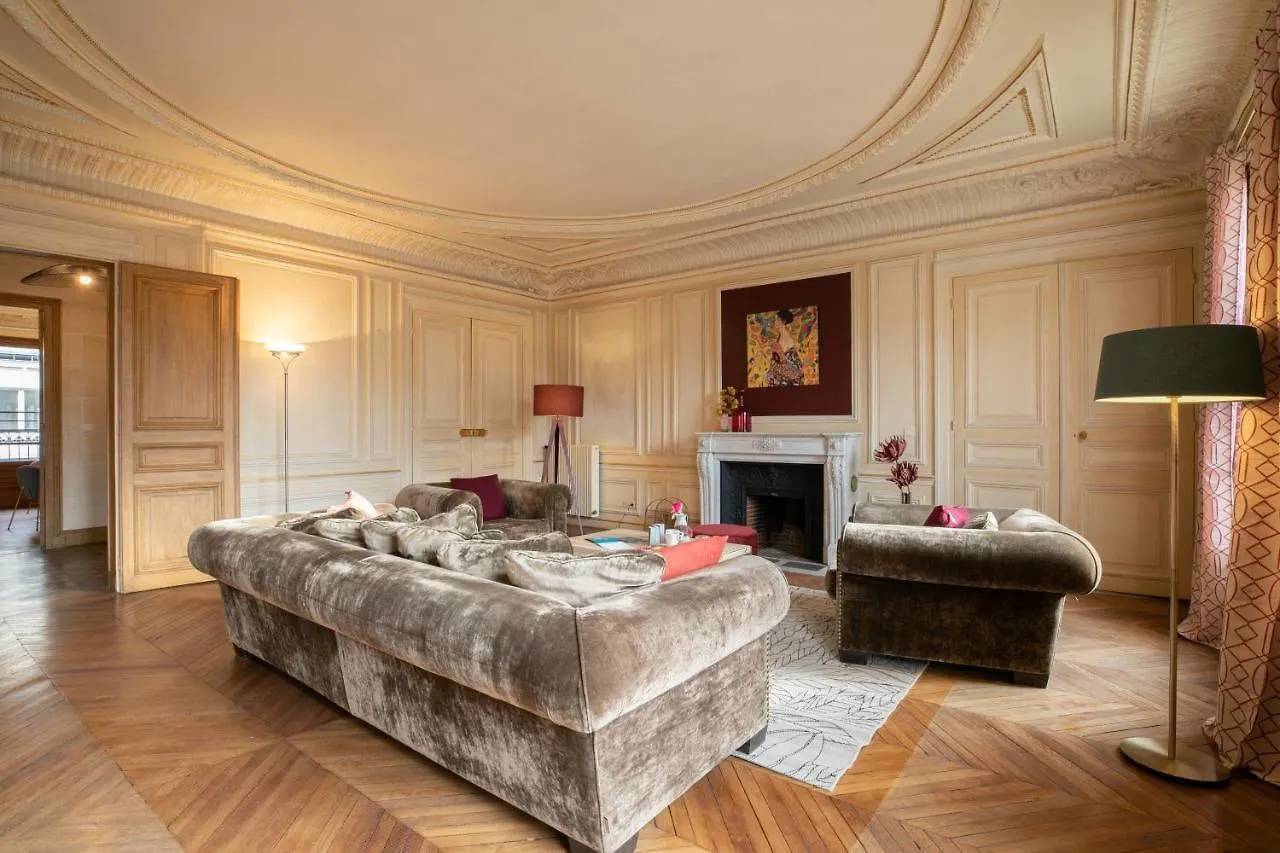 Sweet Inn - Montaigne Paris